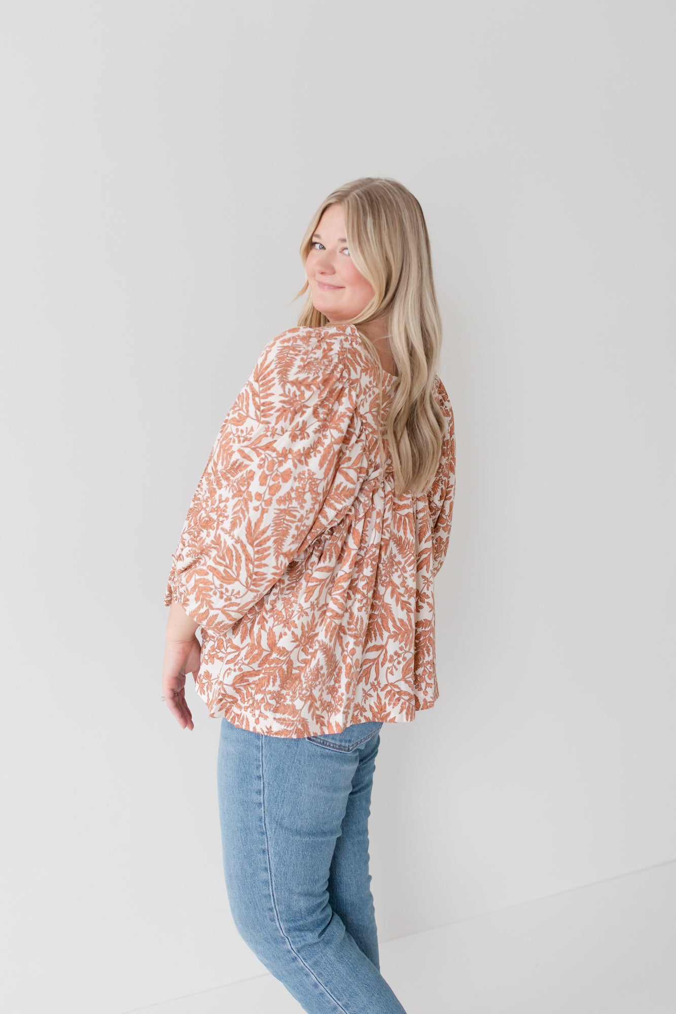 Flowy Shift Leaf Pattern Blouse