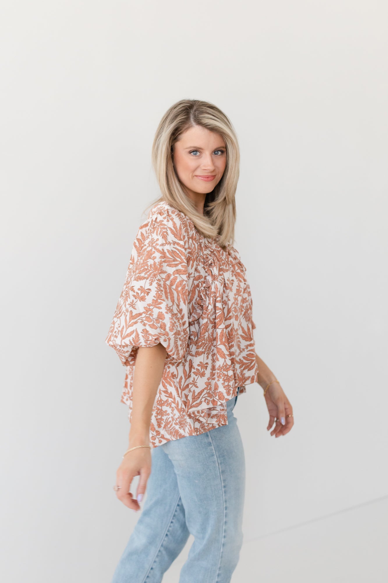 Flowy Shift Leaf Pattern Blouse